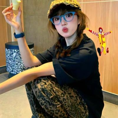 派遣女公关彩华